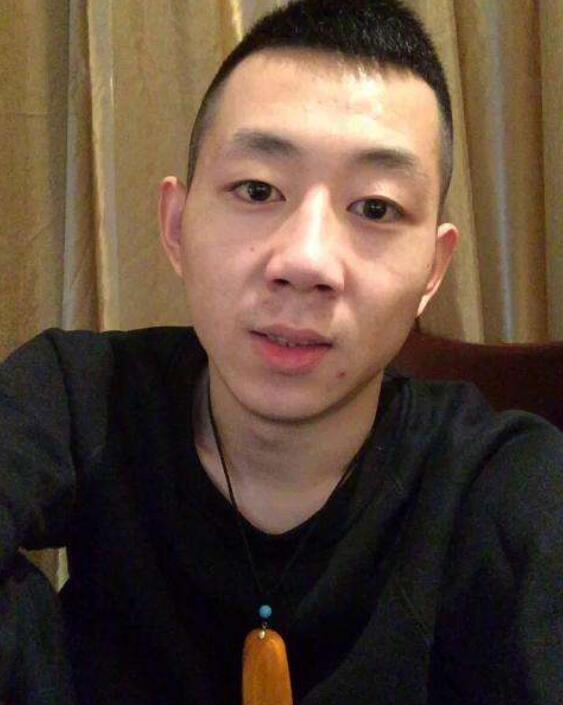 王小源生日会邀请160位网红主播 年度晚会主持月儿担任庆典主