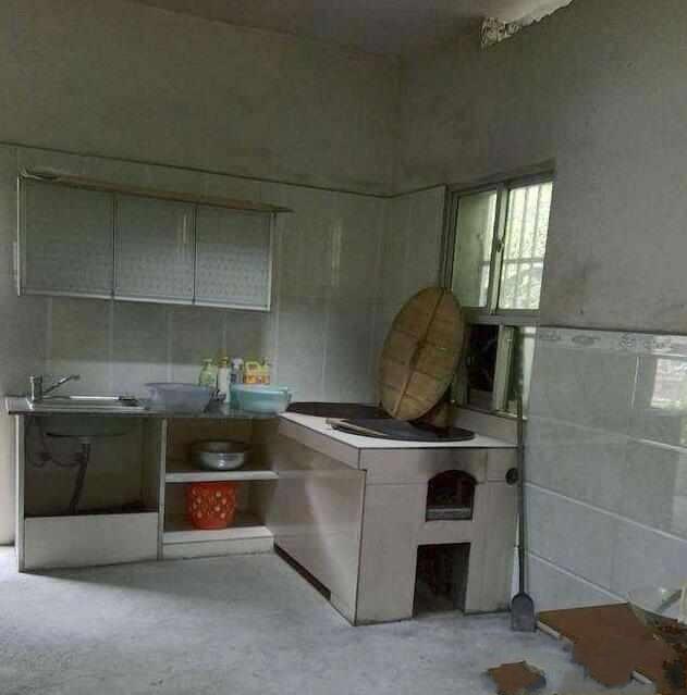 农村男子为准备结婚,花60万装修别墅,瞧见厨房网友都纷纷点赞