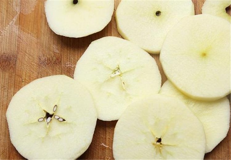 吃中药时吃苹果算生冷食物吗(苹果算生冷食物吗)