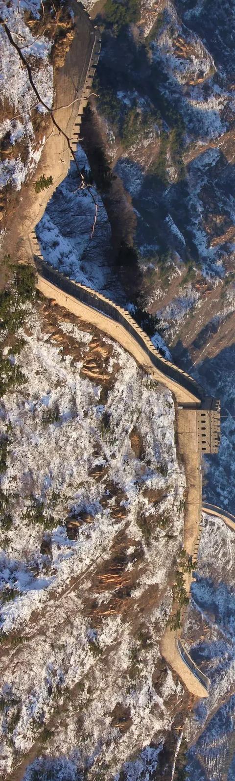 万里江山雪中国,皑皑白雪下的中华大地,依然是江山如画