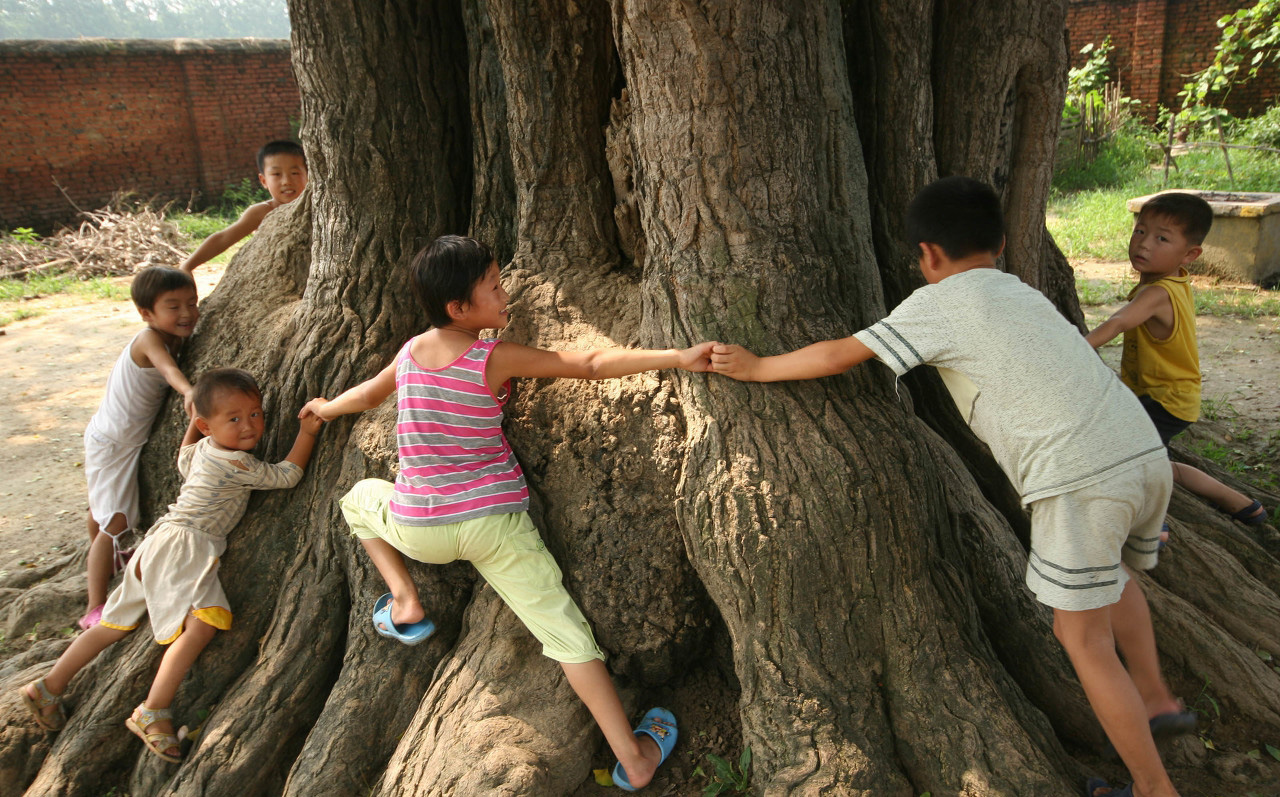 了不起农村留守儿童,虽然很苦却过得很开心,你有这样经历吗!