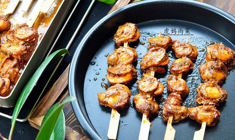 穿串烤6分钟,比肉还解馋,两人一大盘没吃够|扇贝肉|烤串|烧烤粉_新浪
