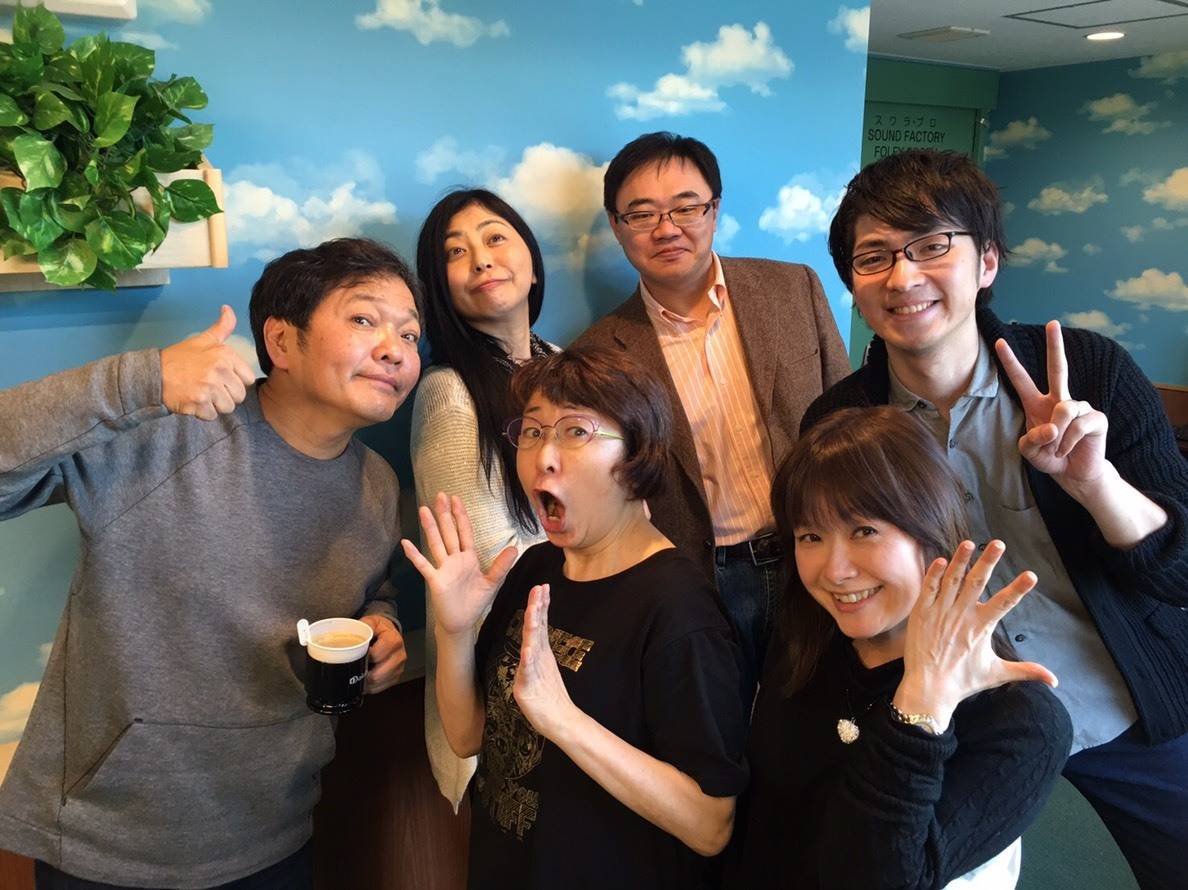 2018年最后一集海贼王动画录制现场,声优大合照,超有爱!