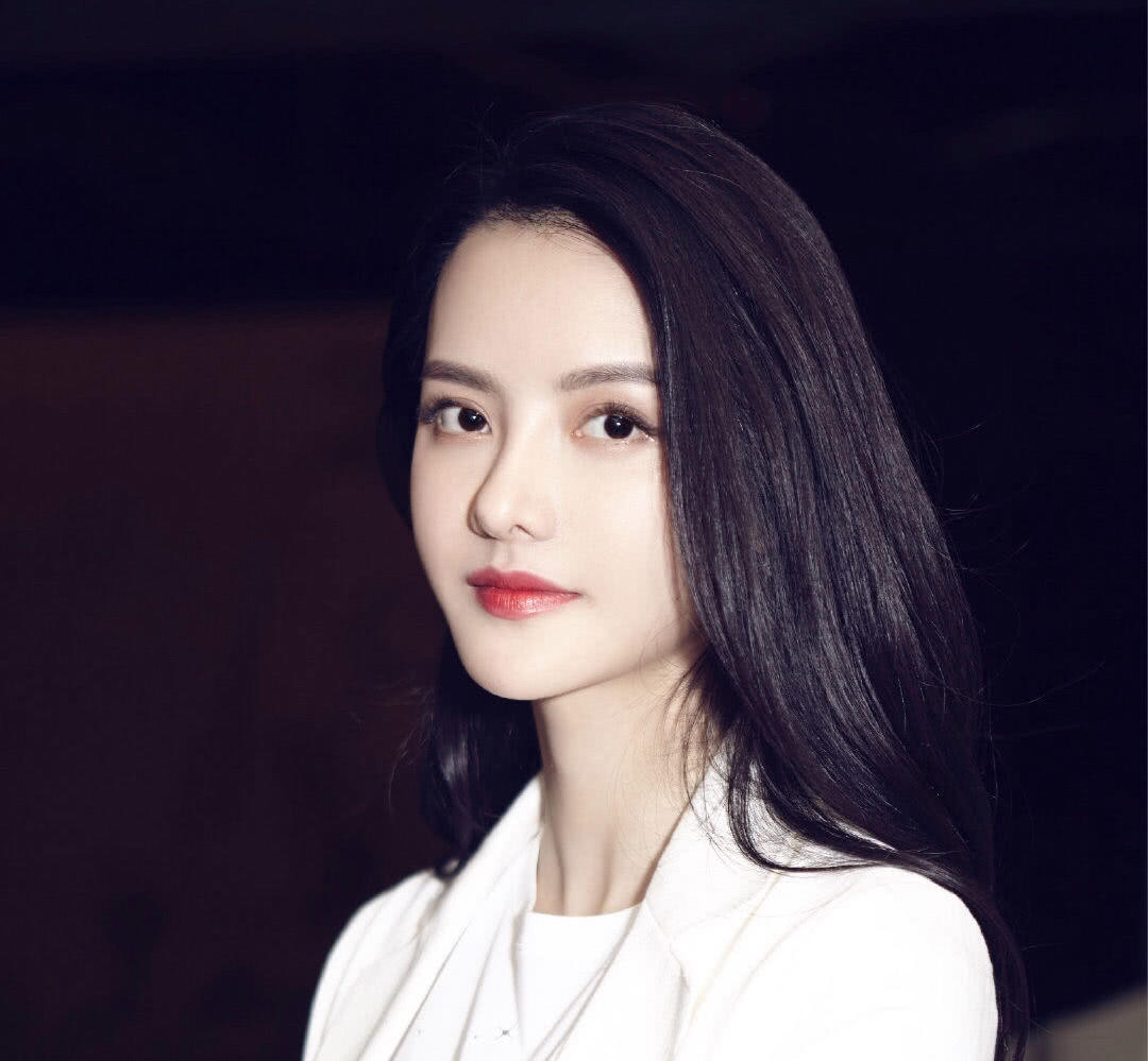 继陈昱霖被捕后,吴秀波出轨门另一女主张芷溪发文:人心险恶