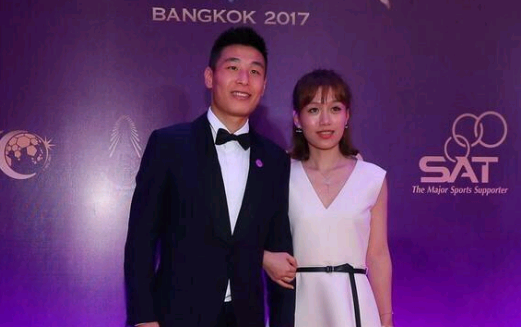 女友是金发美女,获西班牙人官方关注|00后|张奥凯|西班牙人_新浪新闻