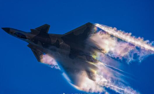 十年过去,歼20到底进步多大?美网友坦言:f22的优势正在消失|歼20|网友