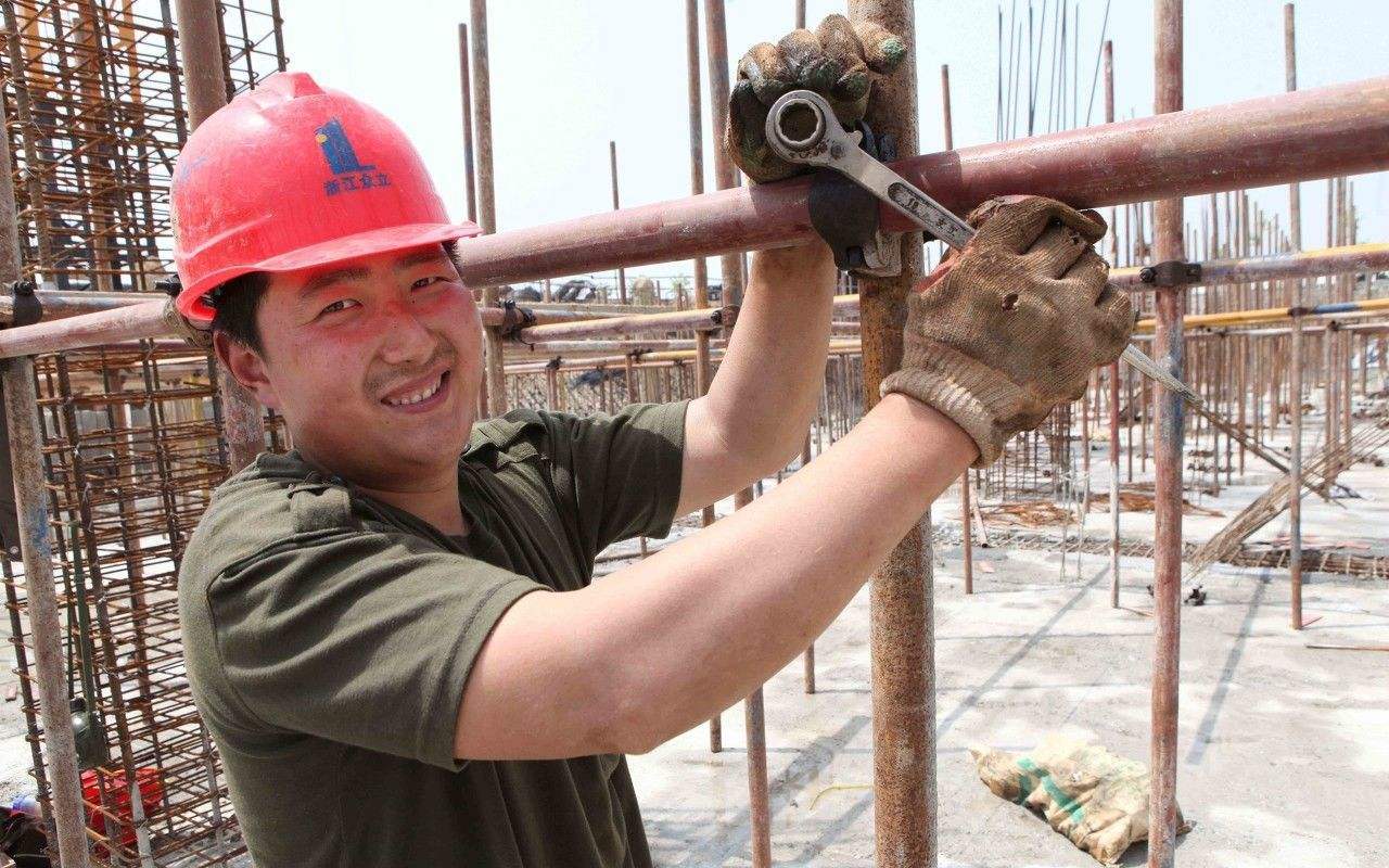 无工可打很多农村男人都会在城市里打拼,这些人可能一年才回家里一次