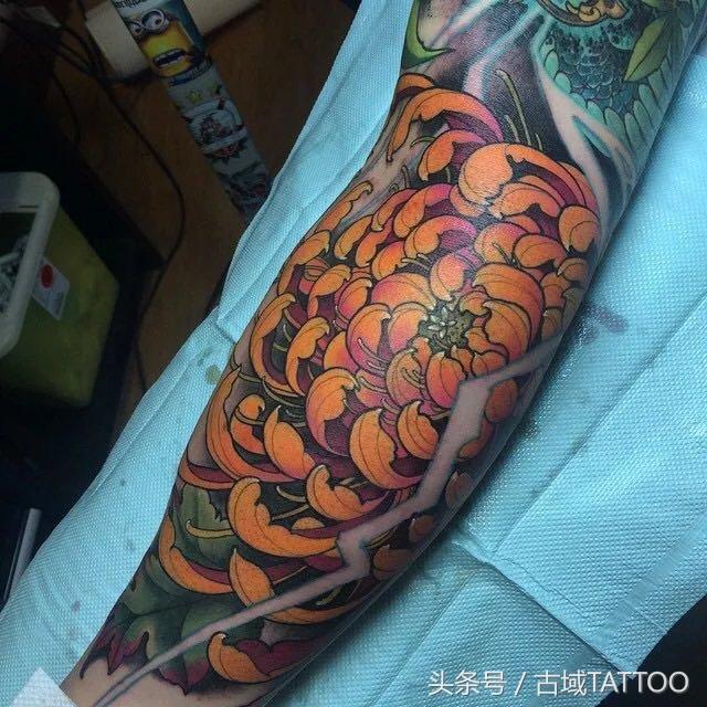 花中四君子菊花纹身