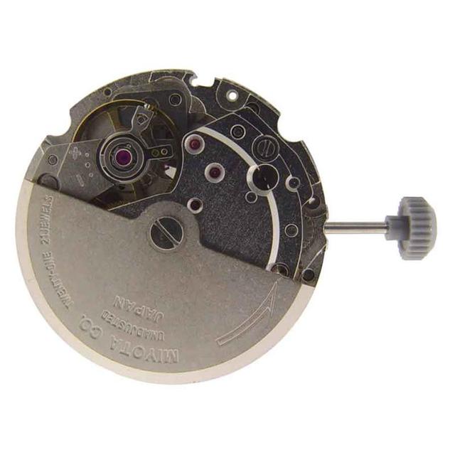 8215机芯,是西铁城生产了20多年的经典机芯,比同档次的精工机芯更好.