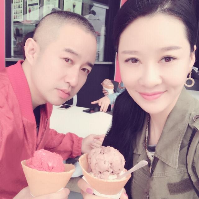 郭晨冬的事业为什么飞黄腾达?因为有这位漂亮女子在默默付出!