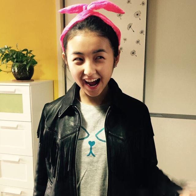 一组图看完张子枫9年的蜕变历程,如今17岁越来越漂亮了