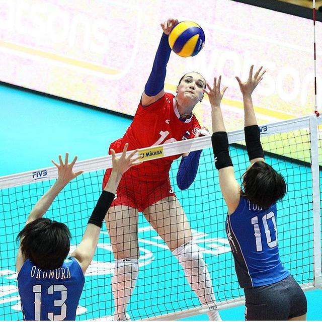 俄罗斯王云蕗,场上力大如牛场下温柔似水|王云蕗|沃隆科娃|女排_新浪