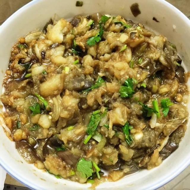 土豆茄子泥,土豆绵软,茄子入味,制作简单,营养丰富,非常下饭