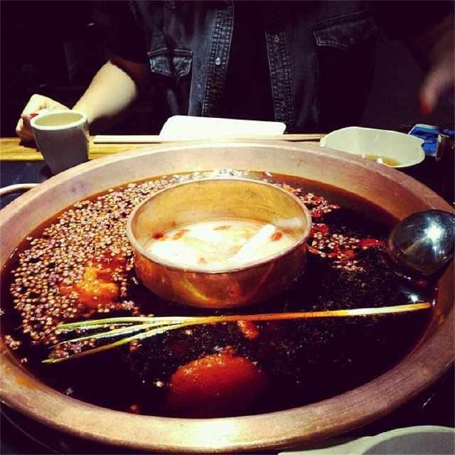 吃火锅被辣到怎么办?这两种饮料最解辣,可别被辣就只会灌凉白开