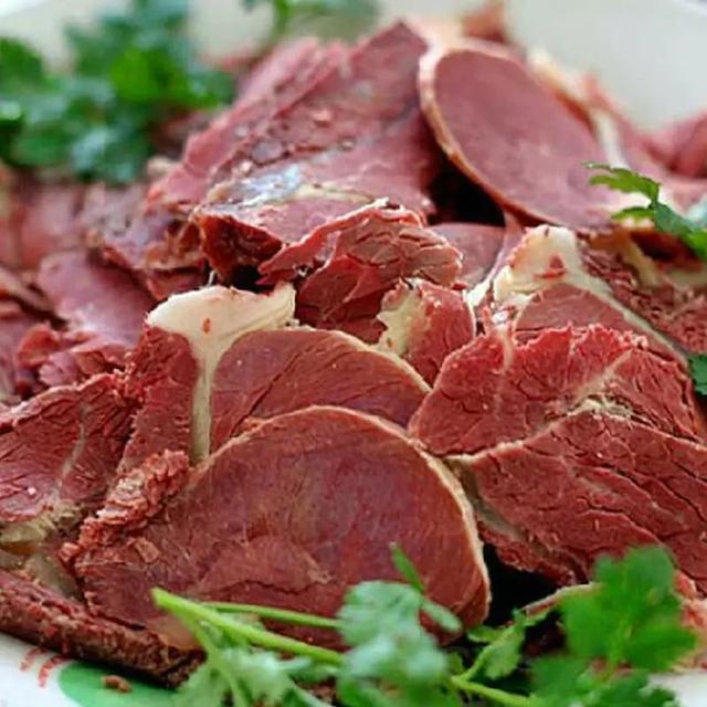 快过年了 腊牛肉这么应景的食物西安人更是不能少一口