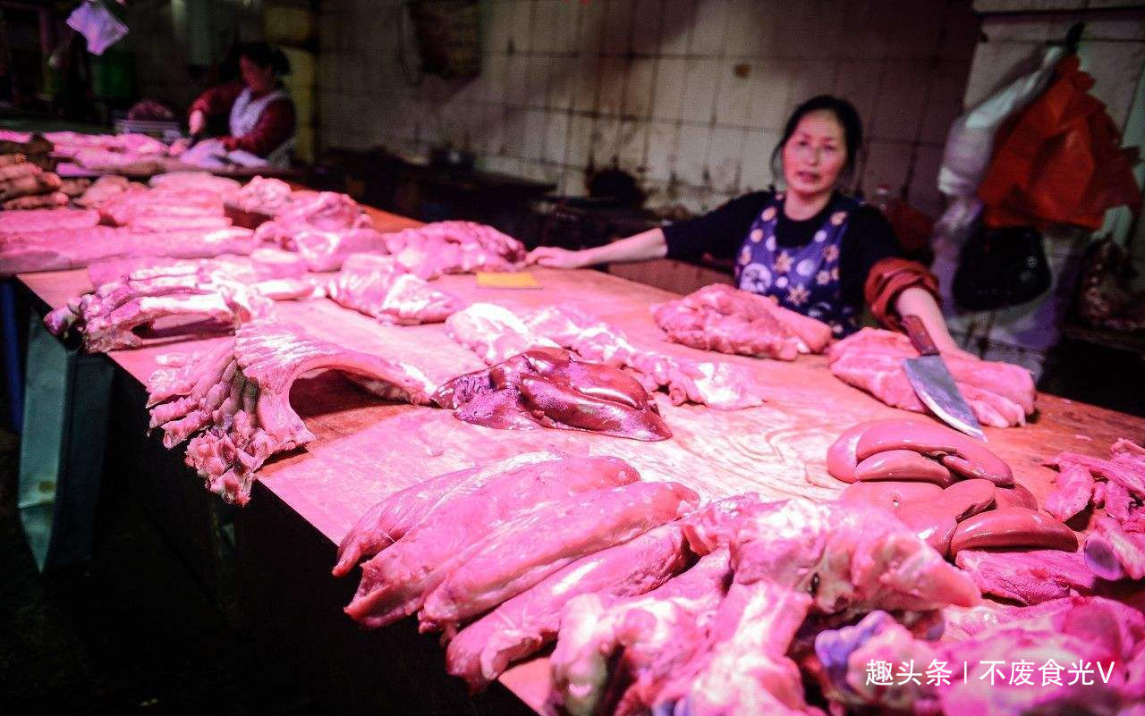 买肉时,别傻傻只挑案板上,如果点名要"它",老板:内行人!