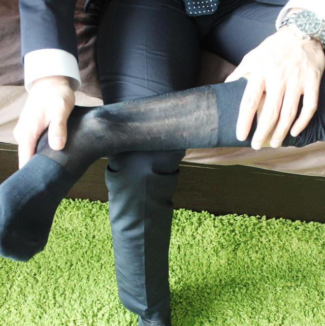 男生穿丝袜竟成时尚,辣眼睛的时尚你看懂了没