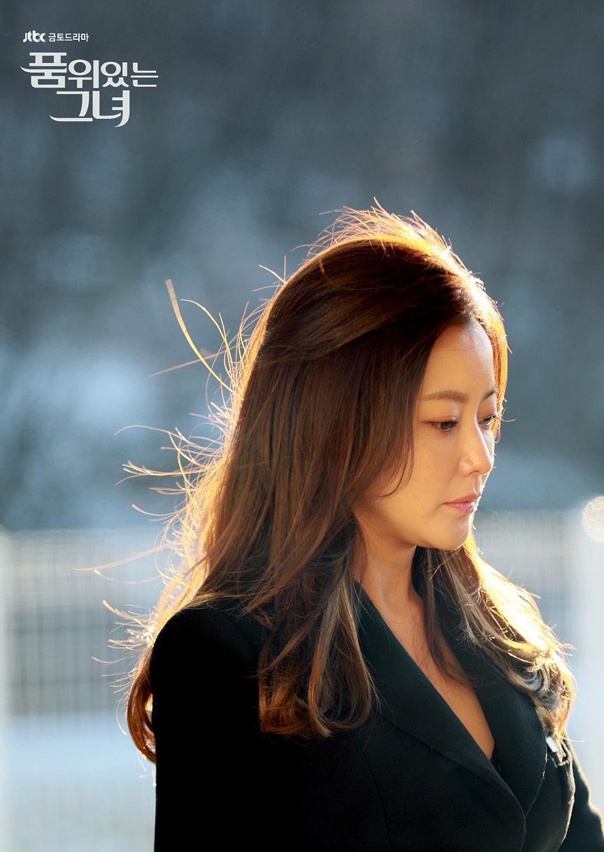 41岁金喜善一人分饰两角,不靠少女人设,用演技征服观众