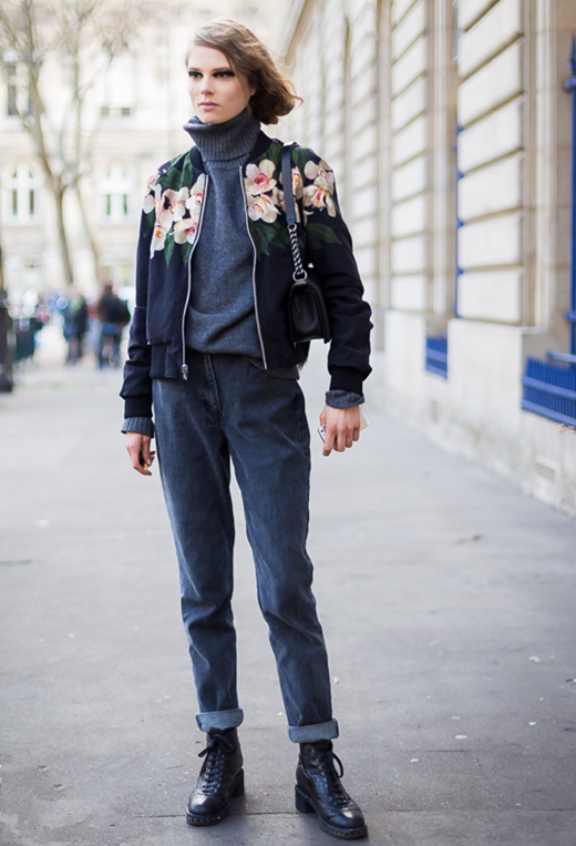 秋冬学会牛仔裤马丁靴经典帅气展现意想不到的魅力