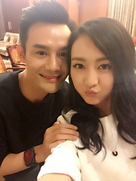 王凯终于官宣恋情了网友兜兜转转还是她