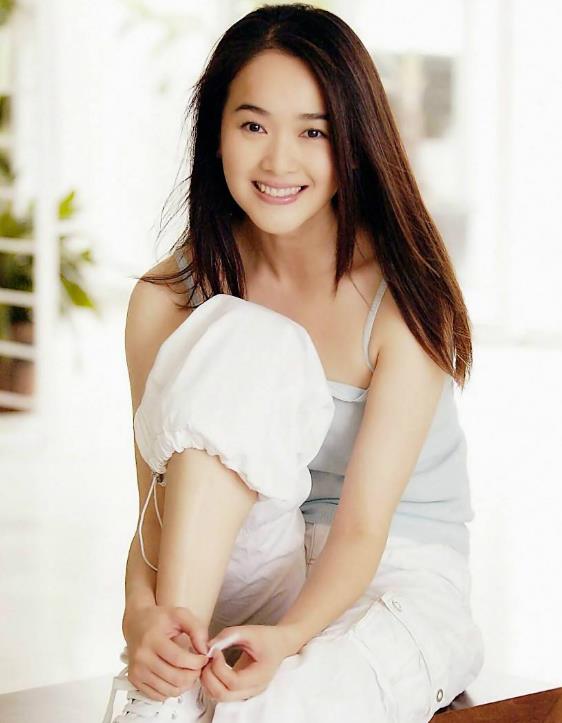 有一位"氧气美女"叫左小青,早期走活动的她,简直美到骨子里啊