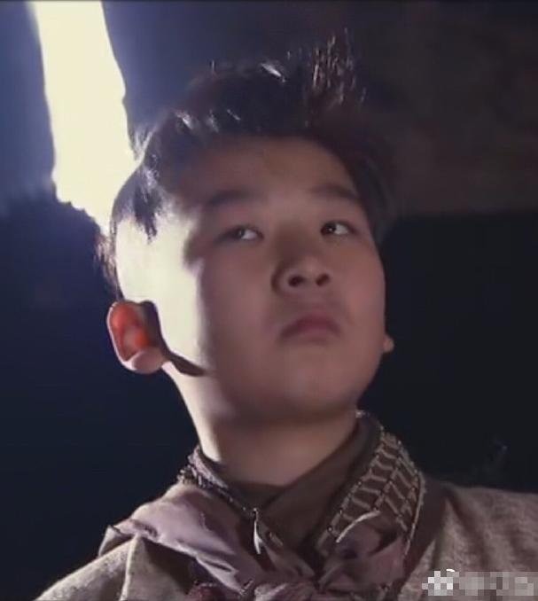 那么大家还记得12年前在剧中扮演"小杨过"一