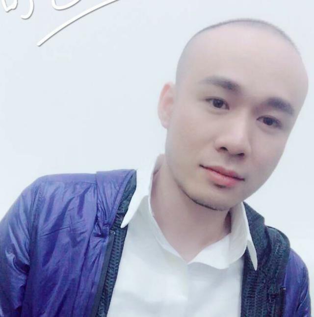 拉风龙:虎牙直播排行榜前三,之前虽有身体缺陷但却用技术征服了观众