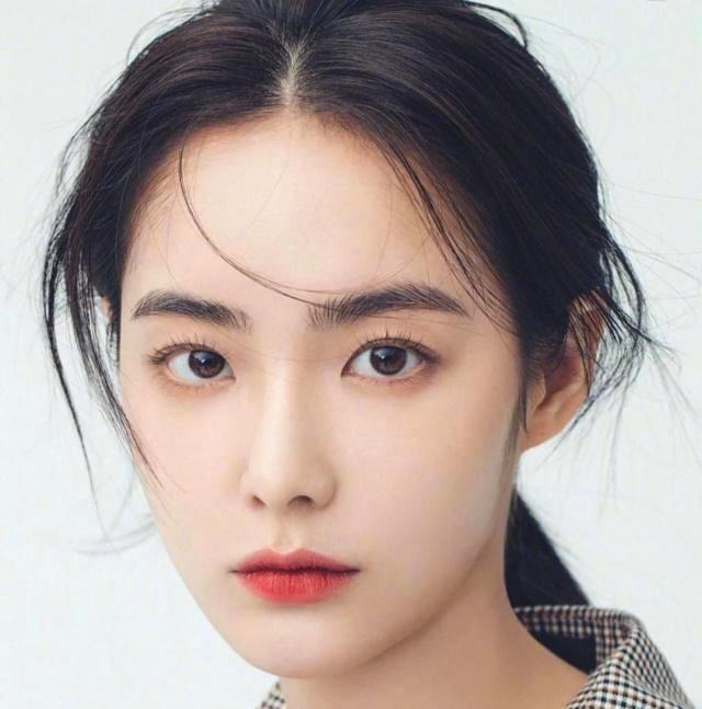 适合冬天的女神气质妆容野生眉自然英气脸上自带高冷不可撩