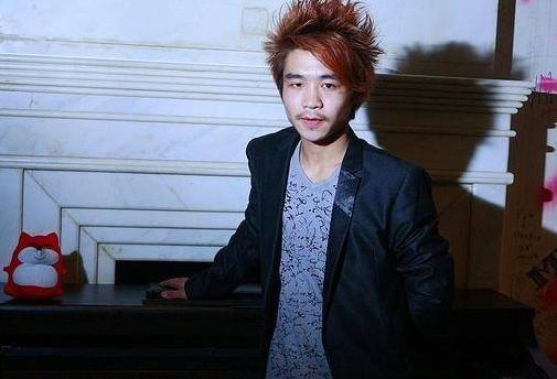 喊麦鼻祖"石头哥",开创mc新时代,天佑和他有可比性吗?