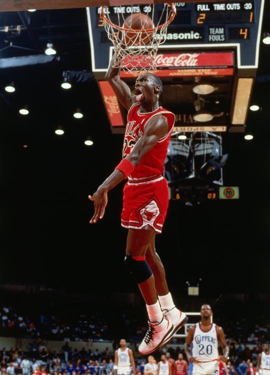 nba人物志丨迈克尔乔丹,巅峰之战!三届扣篮王的空中大对决