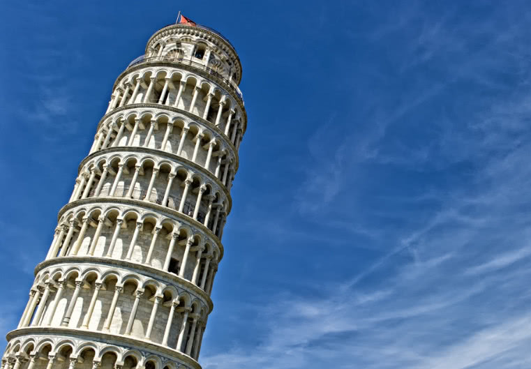 世界上最牛"危楼",仅建到第三层就倾斜,后人用2.2亿纠正!