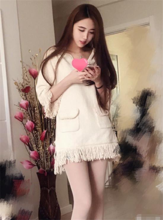 虎牙一姐退网与神豪共度二人世界,神豪掷金送女友