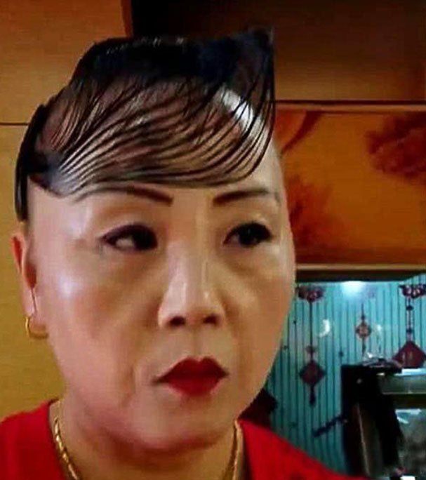 大妈学年轻人自创空气刘海效果惊人网友秃顶福音