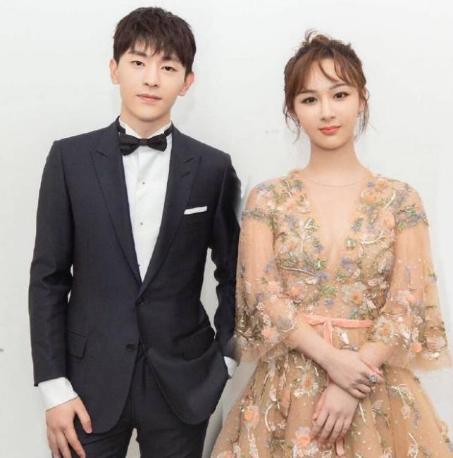 香蜜制片人回应与杨紫,邓伦合照被p掉,一句话暴露俩人关系?