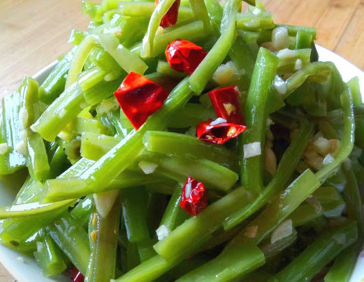 晚饭来点这菜,一周吃3次,清肠刮油,减脂比运动强,小腹不鼓了,凉拌贡菜