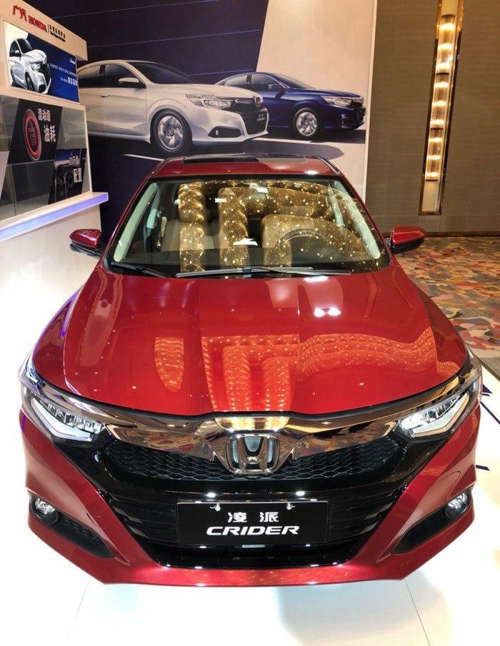 首台红色2019款本田凌派实车到店, 车长4米7, 还配思域同款引擎