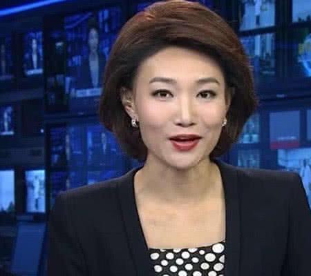 《新闻网络》女主持人整夜发红相机向下移动后网友:生活并不容易