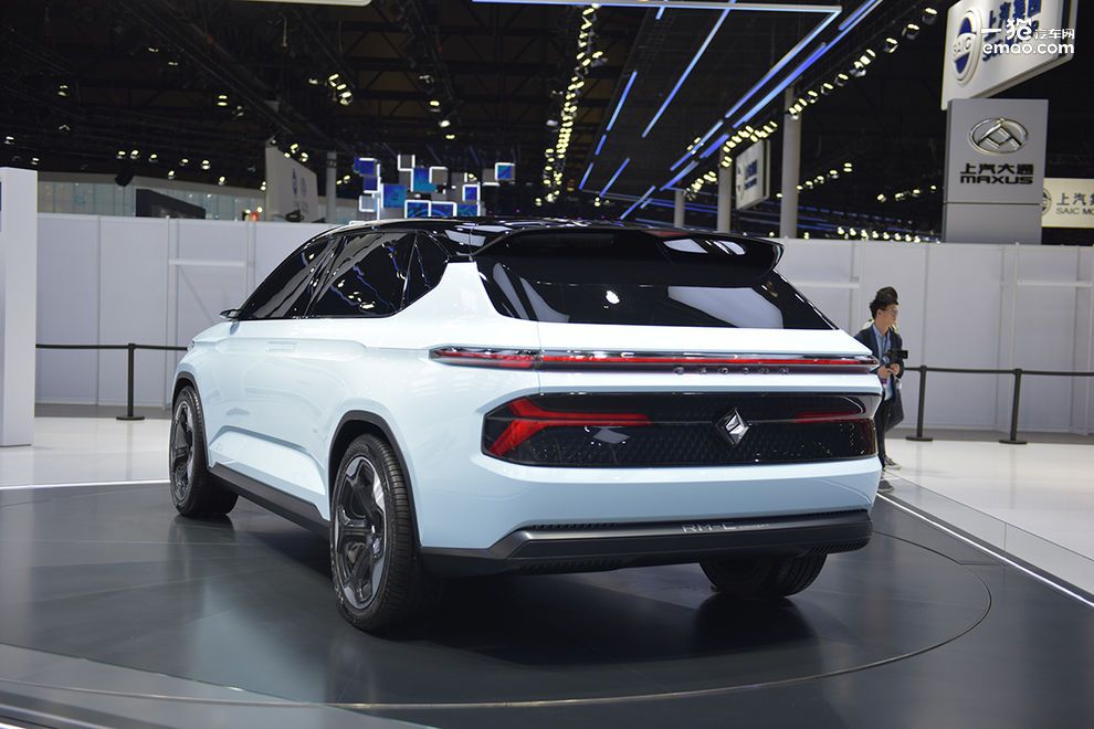 距2800mm 上海车展探馆新宝骏rm-c概念车