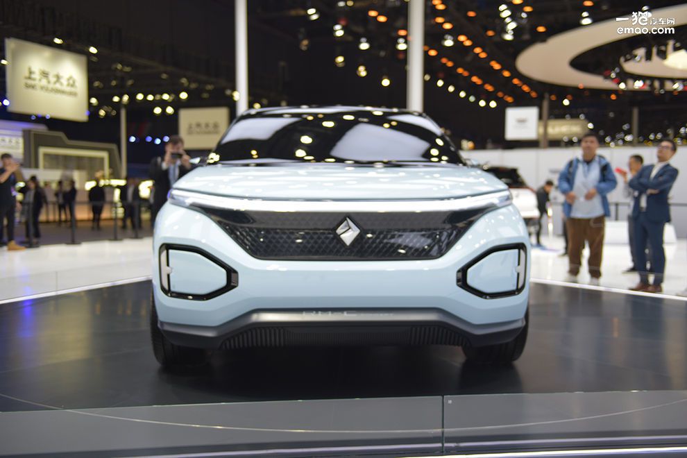 距2800mm 上海车展探馆新宝骏rm-c概念车