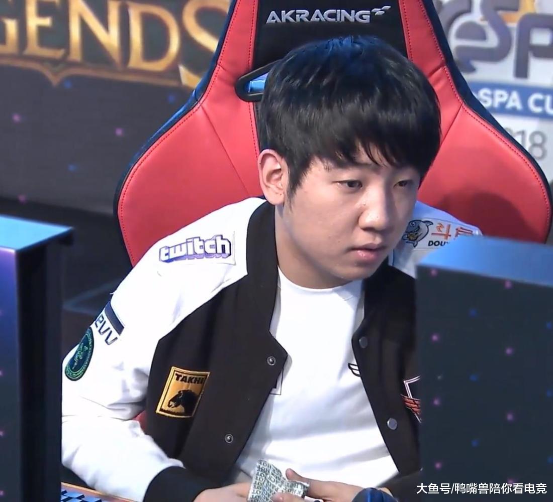 khan上单厄扎特被新人打崩! 网友: 世界第一上单已经是过去式了!