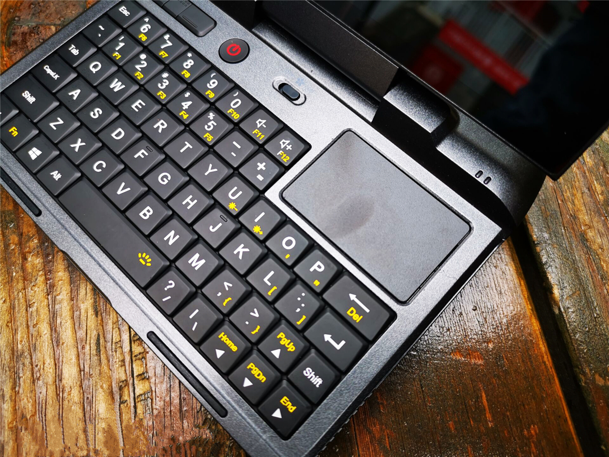 6英寸屏幕,单手可握,专为it工程师设计的口袋电脑!