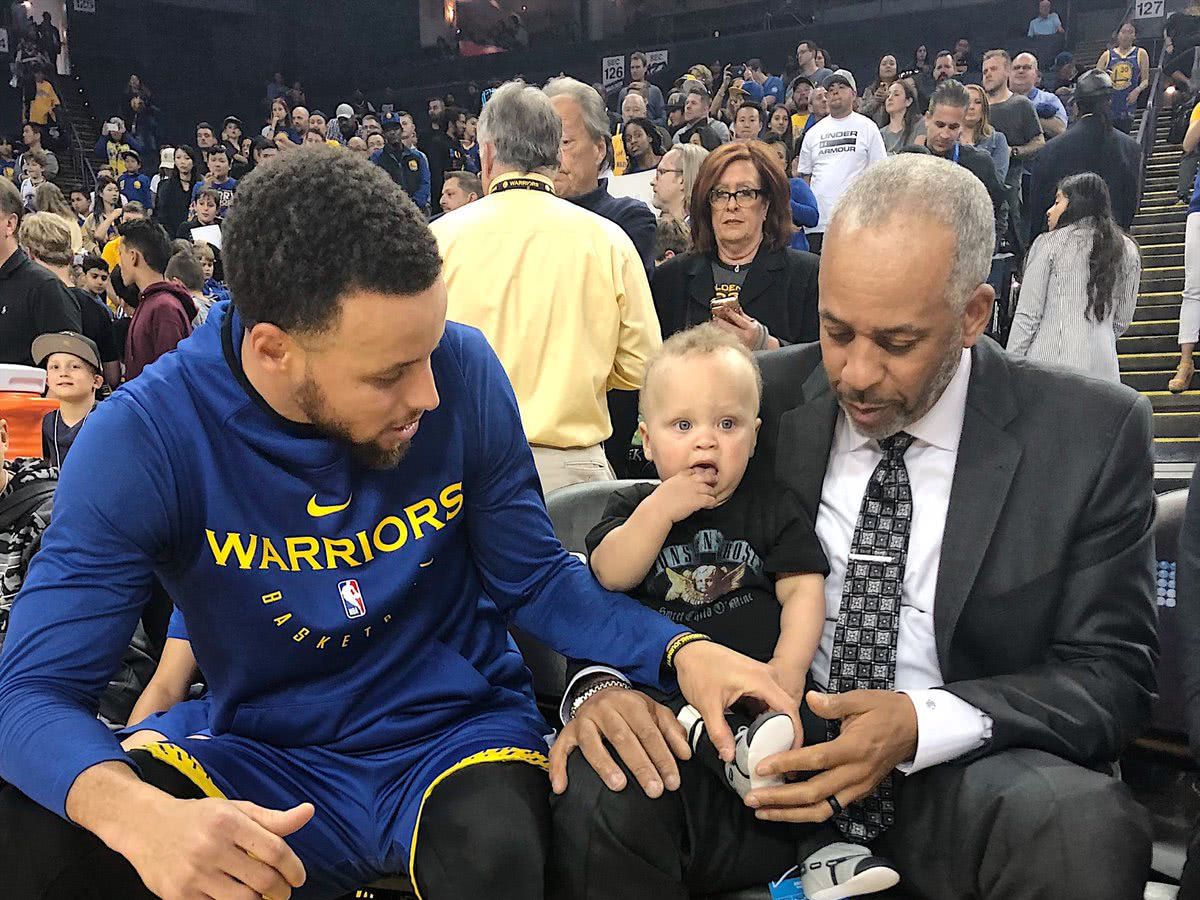 库里儿子9个月,迎来主场"首秀",祖孙三代同框太美好了