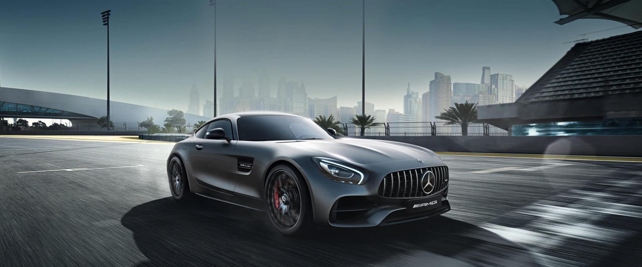 新版奔驰amg gt 帅爆了,跑得快,很实用