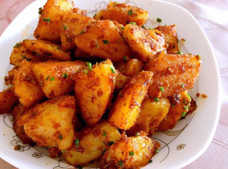 土豆谁还炒土豆丝,学重庆人这种网红吃法,我家5天吃20斤土豆