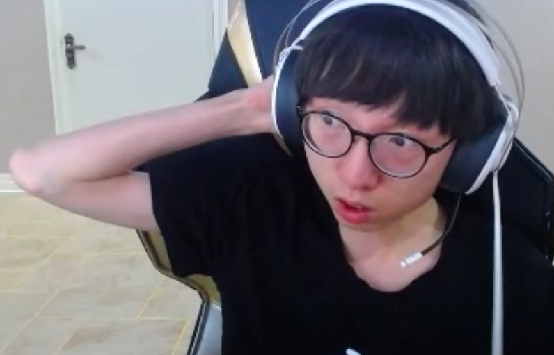 lol:香锅直播一小时光礼物就收入1万多,7天累计收入38万元?