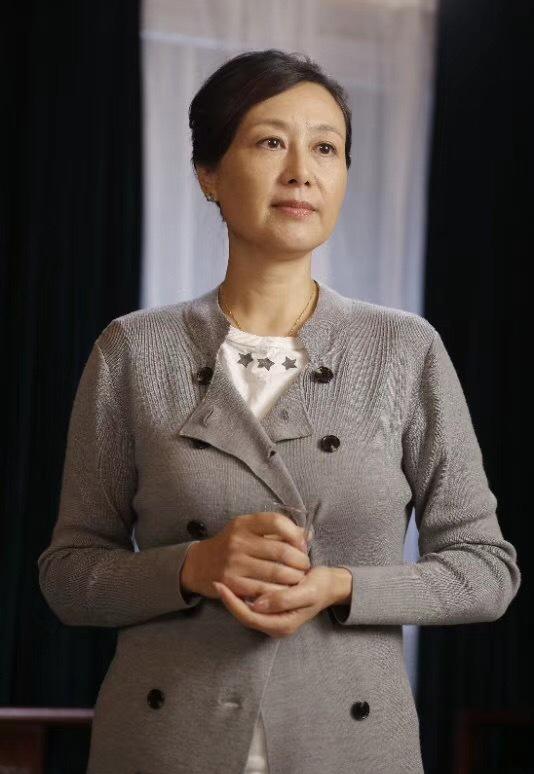 低调嫁体坛帅哥享幸福人生 今55岁淡雅如菊|吴玉芳|江嘉良|影后_新浪