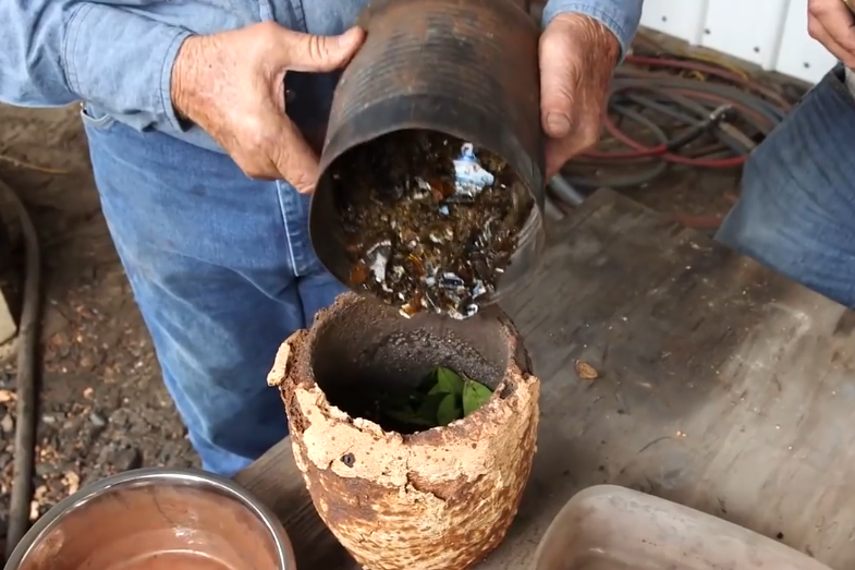 流传千年的致命金属:破译乌兹钢制作过程|印度|坩埚|铁矿石_新浪新闻