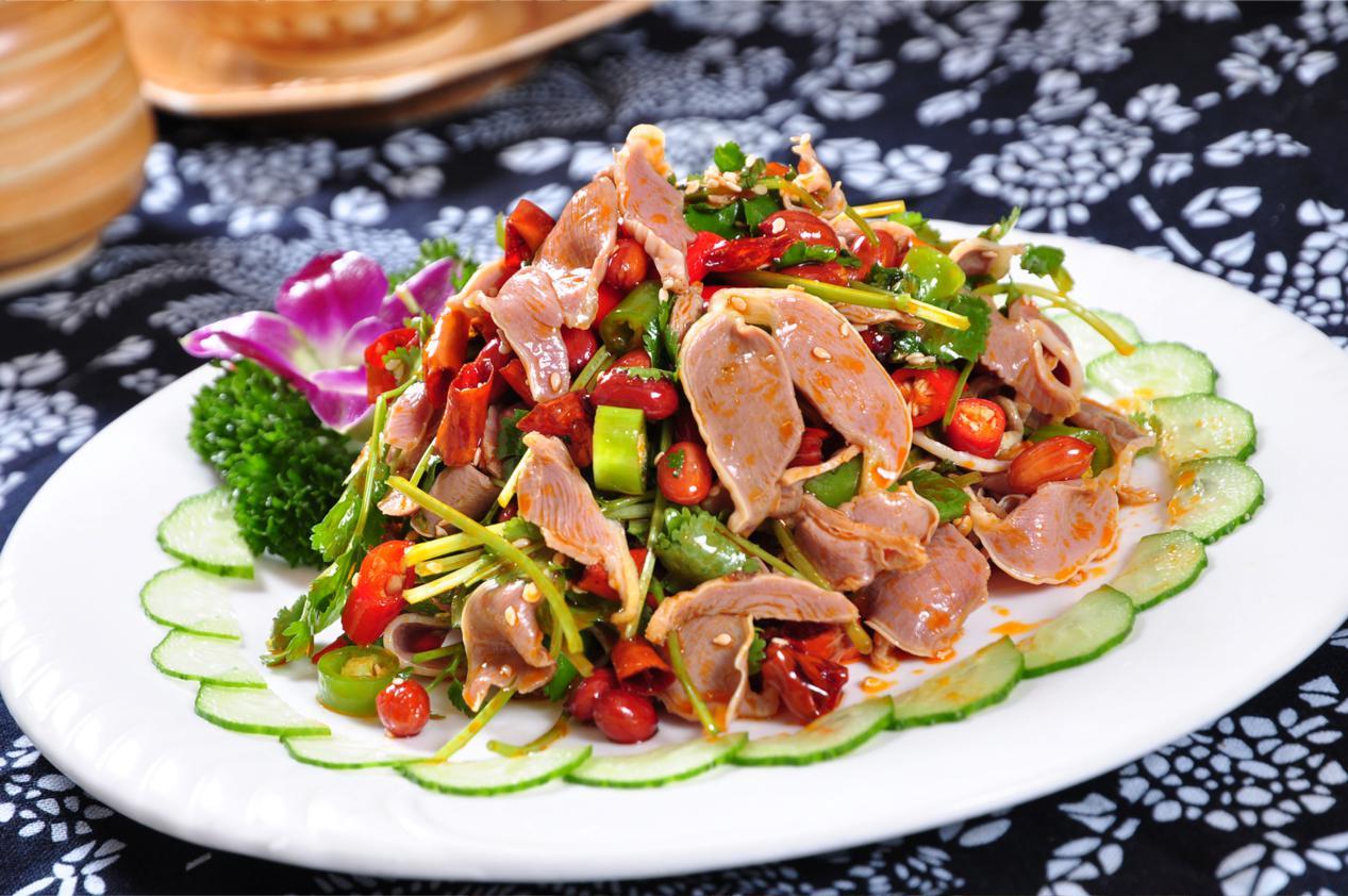 鸡胗总是一炒就老,除了焯水,多加这一步,保证口感脆爽入味!