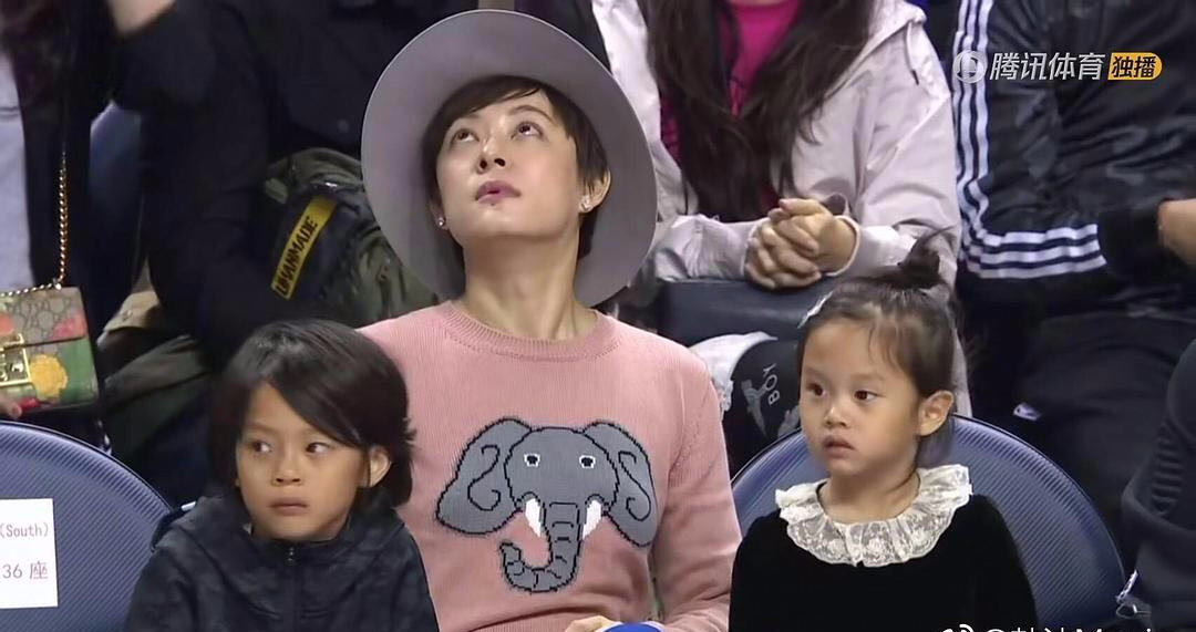 邓超儿女正脸公开!女儿像爸爸,儿子太像孙俪了!