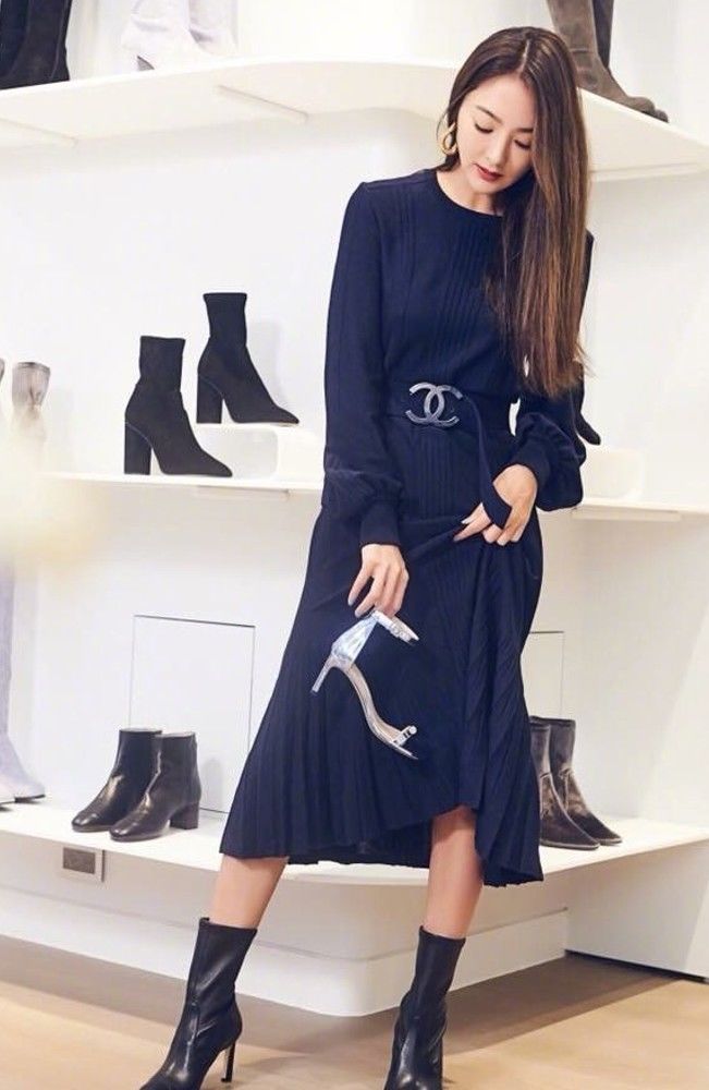 吴速玲太会穿,168的身高穿出一米八即视感,难怪让曹格着迷!